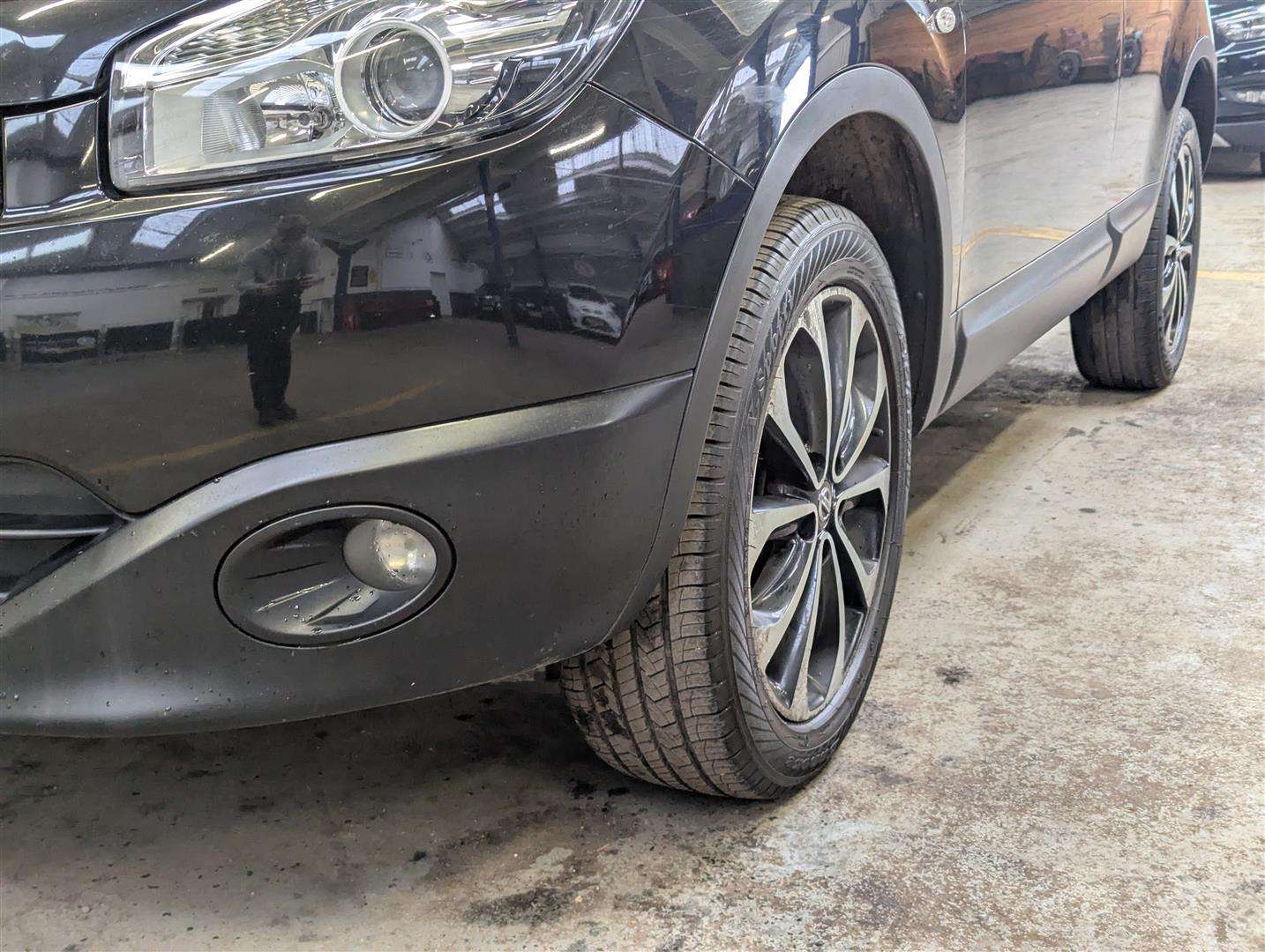 <p>2012 NISSAN QASHQAI N-TEC + DCI</p>