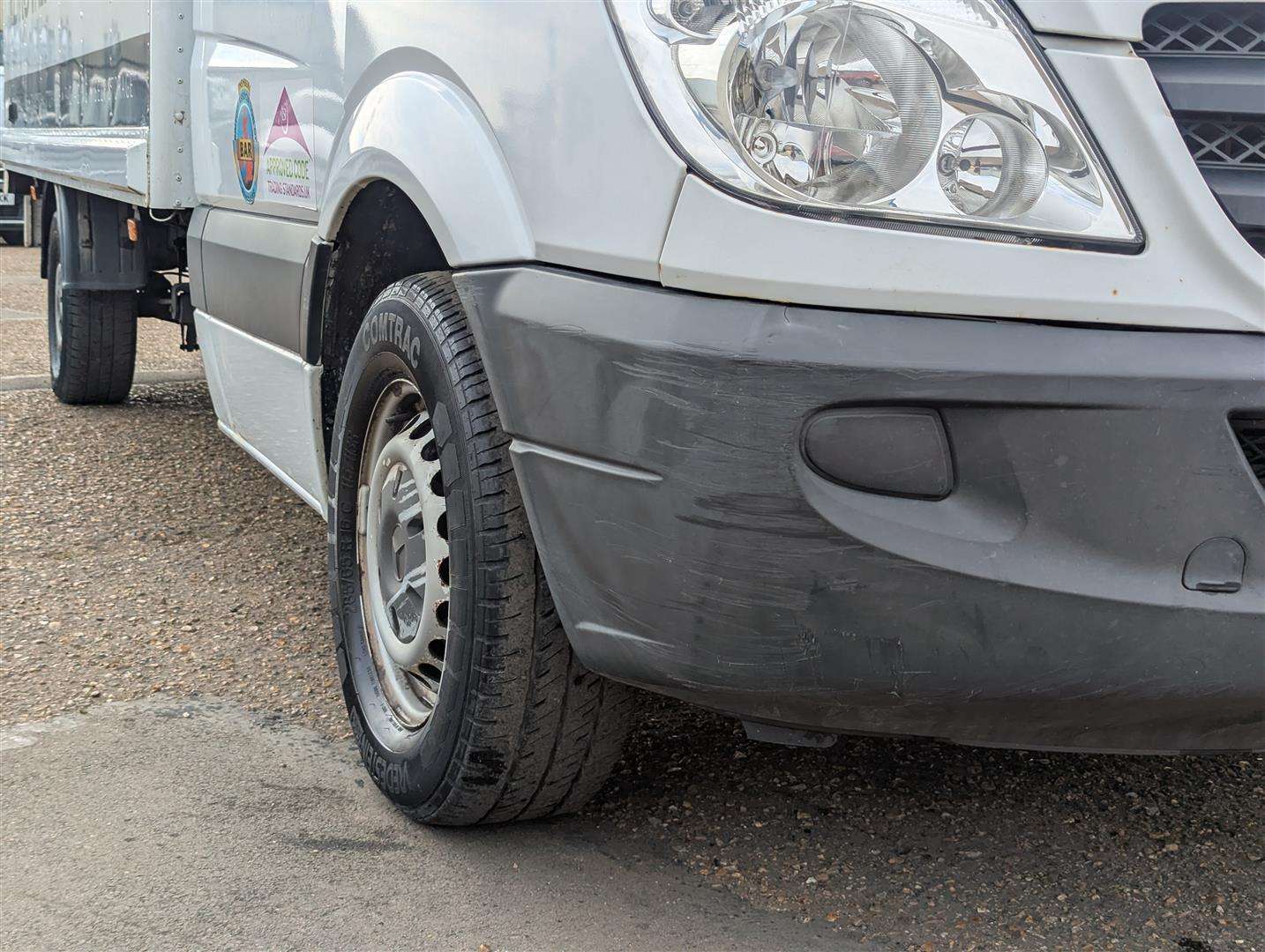 <p>2006 MERCEDES BOX VAN</p>