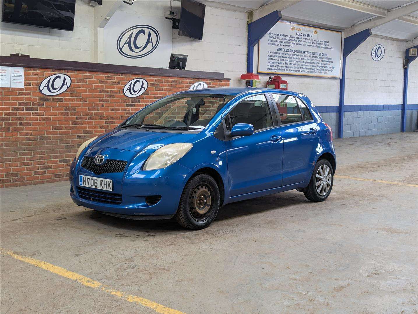 <p>2006 TOYOTA YARIS T3</p>