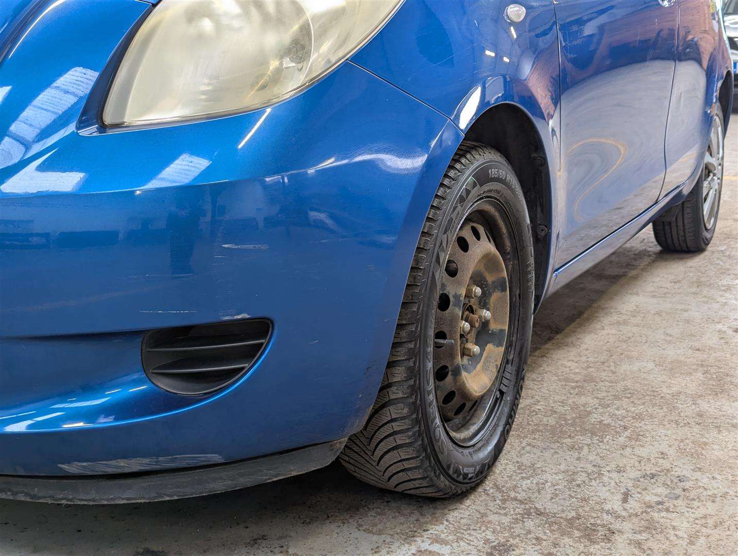 <p>2006 TOYOTA YARIS T3</p>