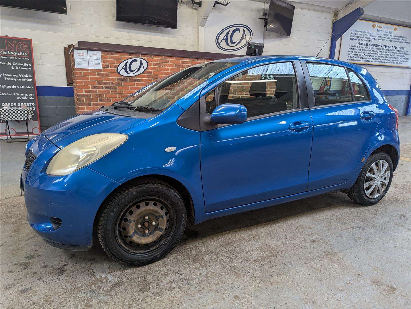 <p>2006 TOYOTA YARIS T3</p>