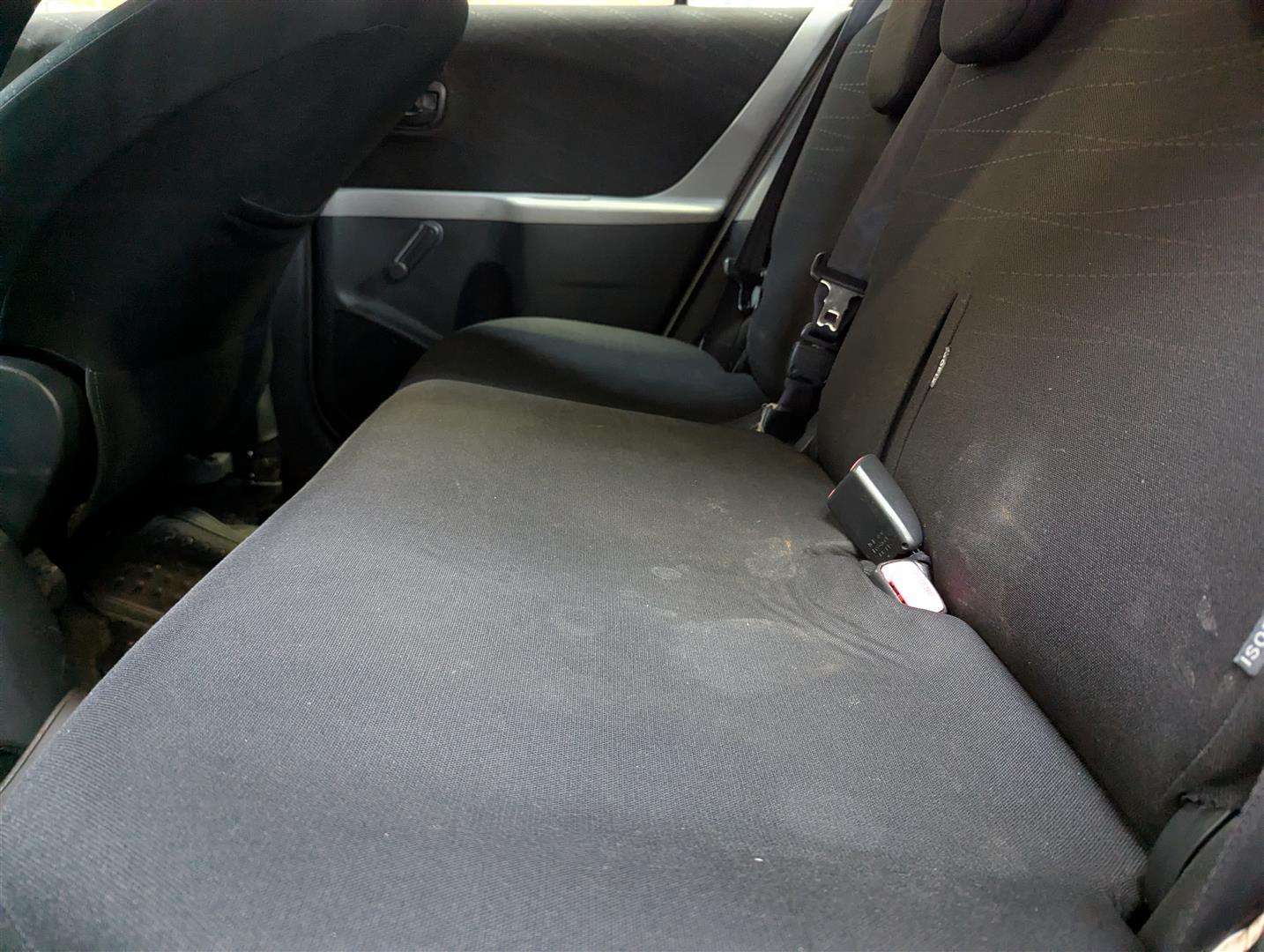 <p>2006 TOYOTA YARIS T3</p>