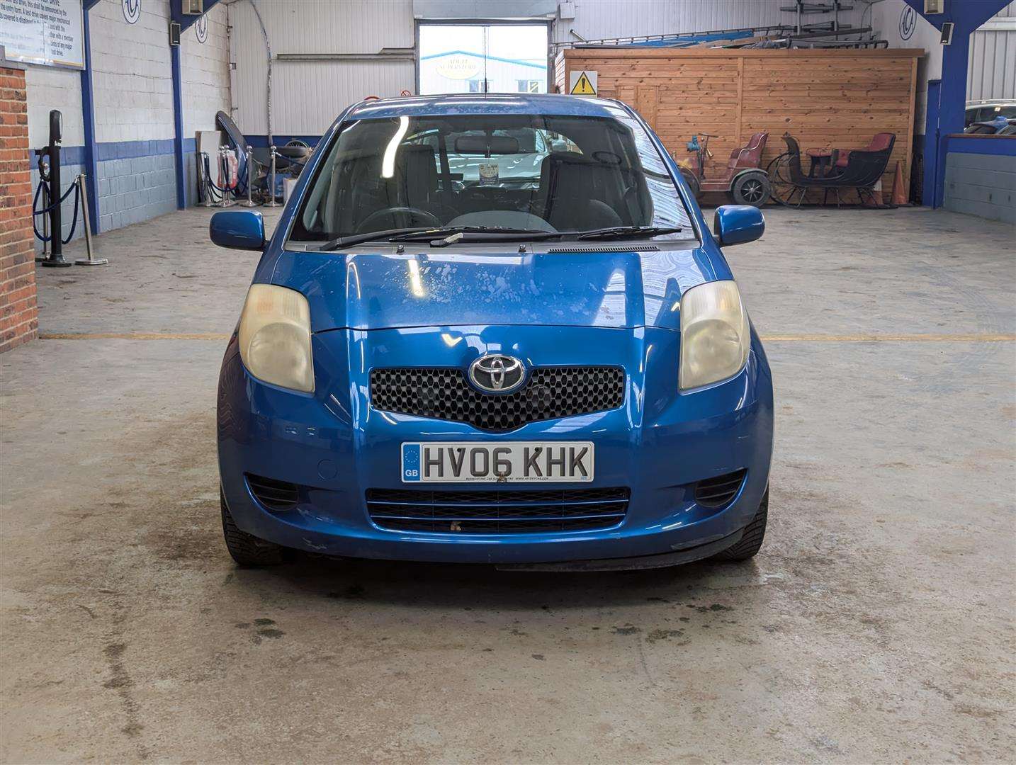 <p>2006 TOYOTA YARIS T3</p>