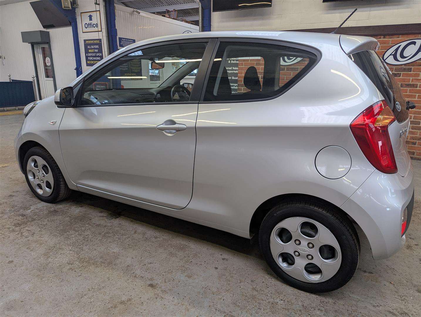 <p>2012 KIA PICANTO 1 AIR</p>
