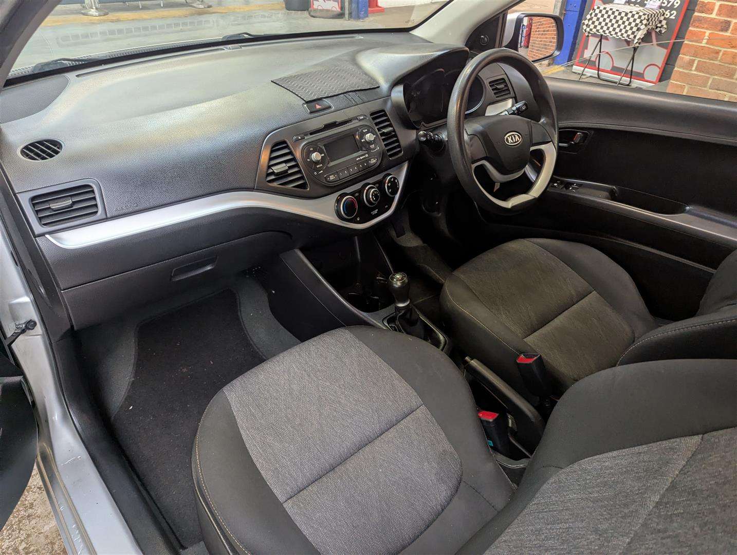 <p>2012 KIA PICANTO 1 AIR</p>