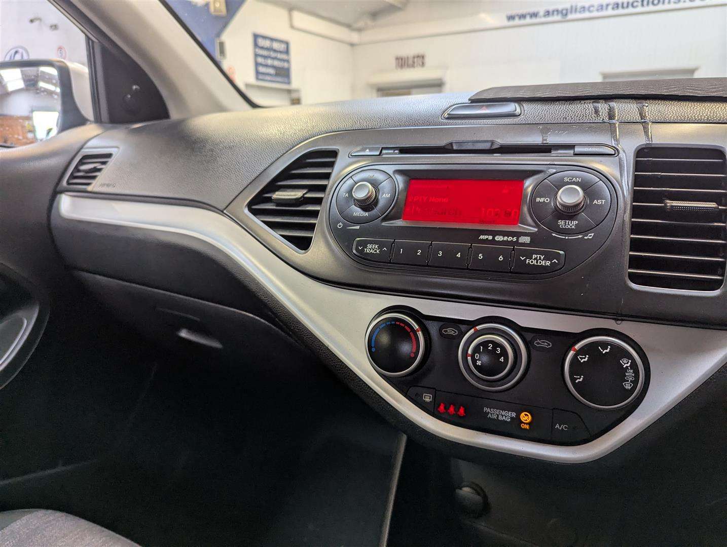 <p>2012 KIA PICANTO 1 AIR</p>