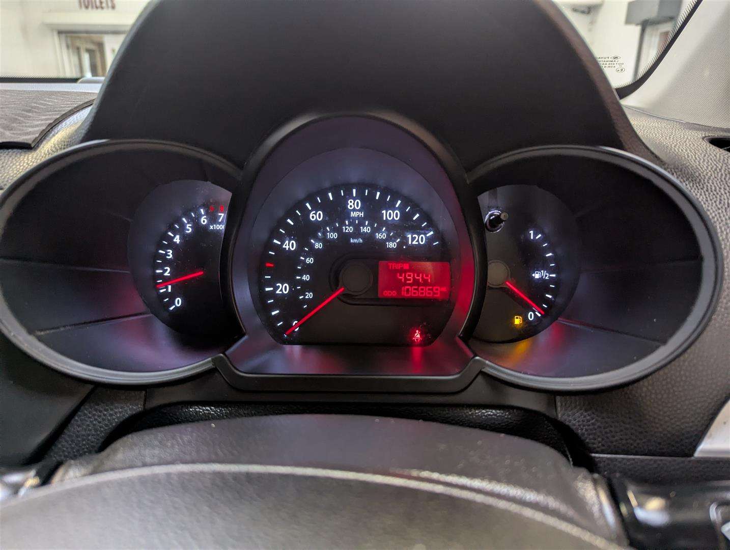 <p>2012 KIA PICANTO 1 AIR</p>