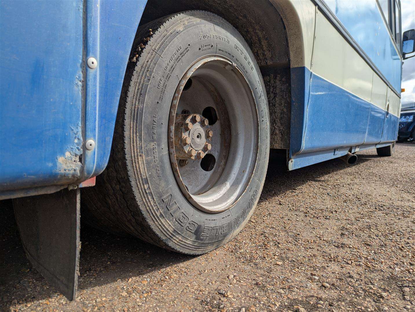 <p>2000 MERCEDES VARIO</p>