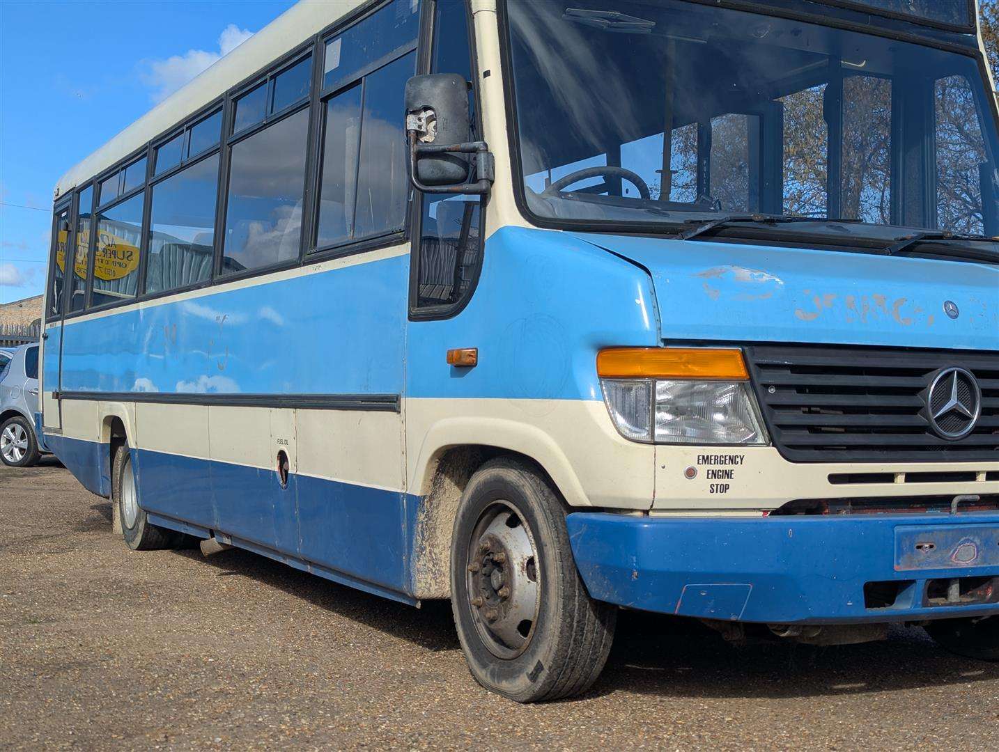 <p>2000 MERCEDES VARIO</p>