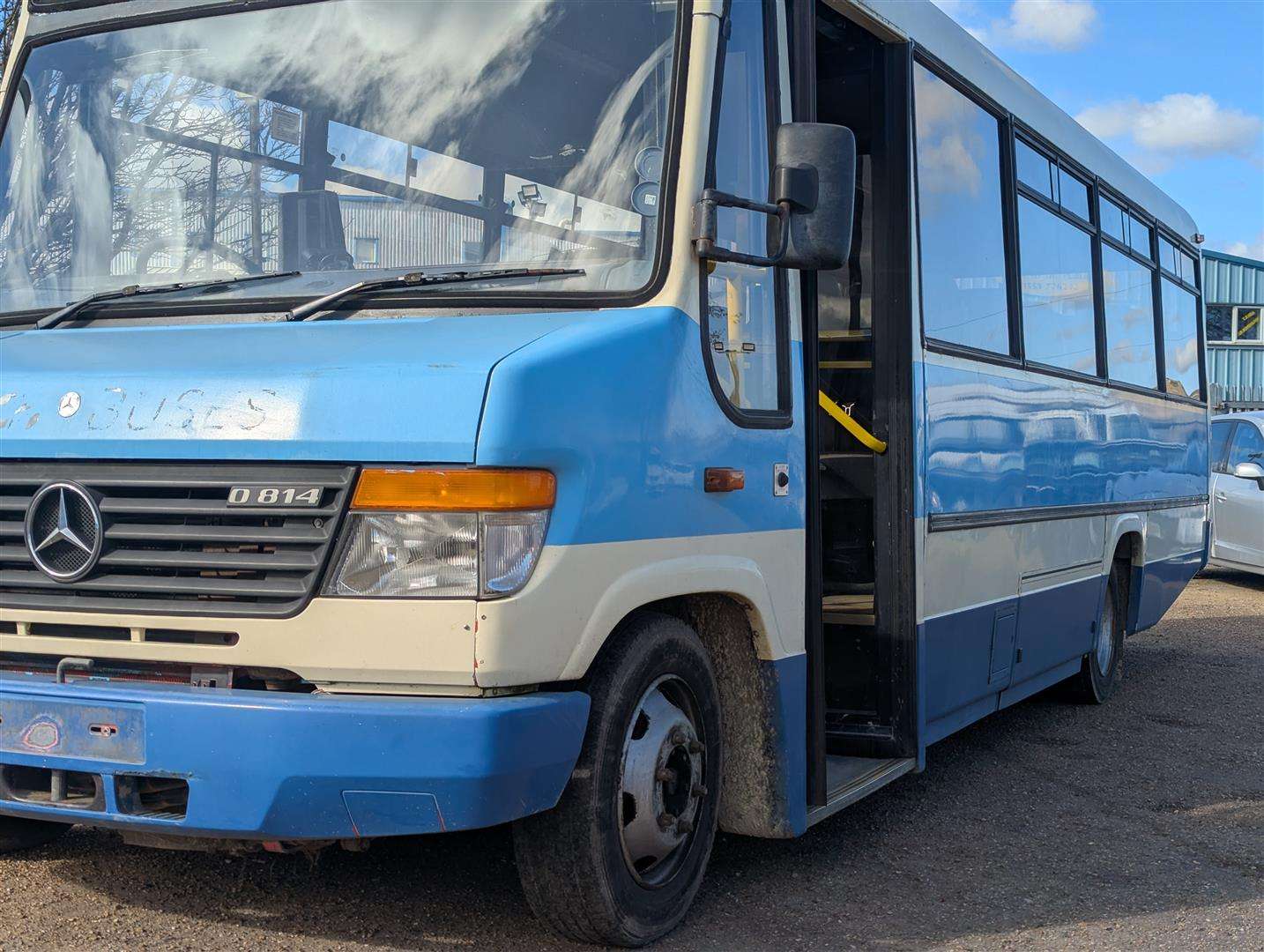 <p>2000 MERCEDES VARIO</p>