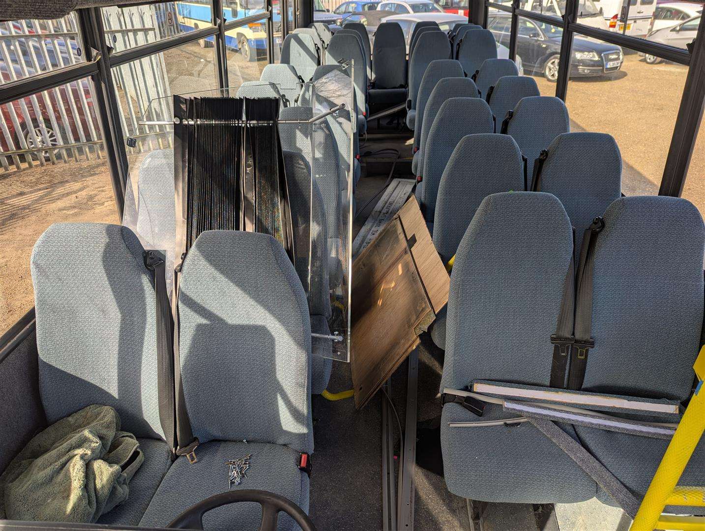 <p>2000 MERCEDES VARIO</p>