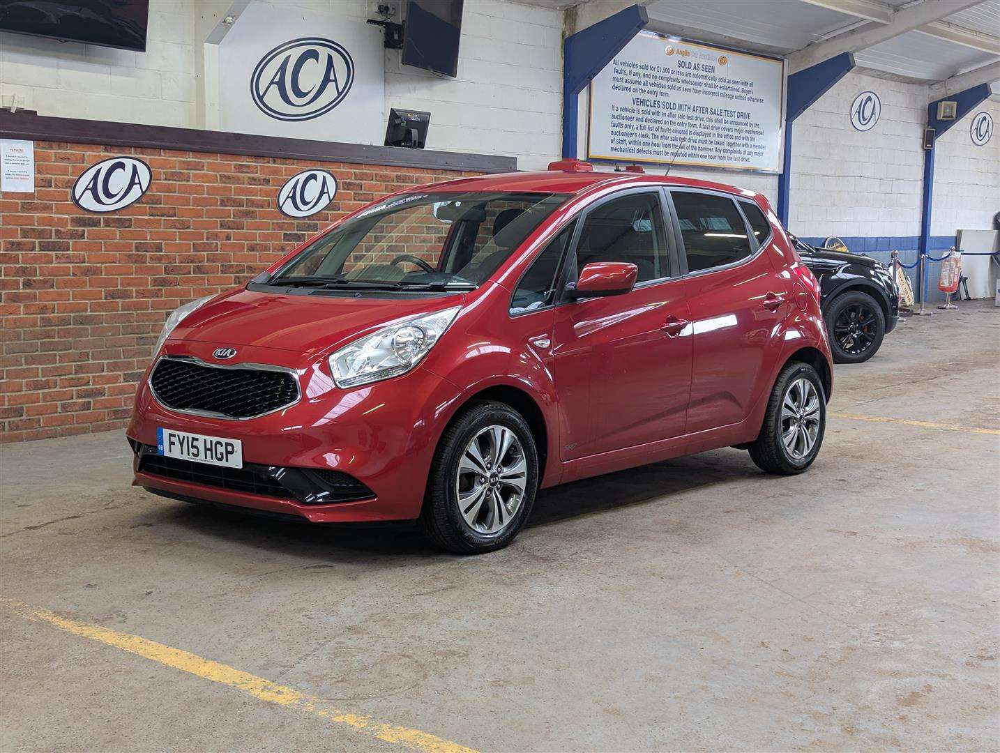 <p>2015 KIA VENGA SR7 CRDI</p>
