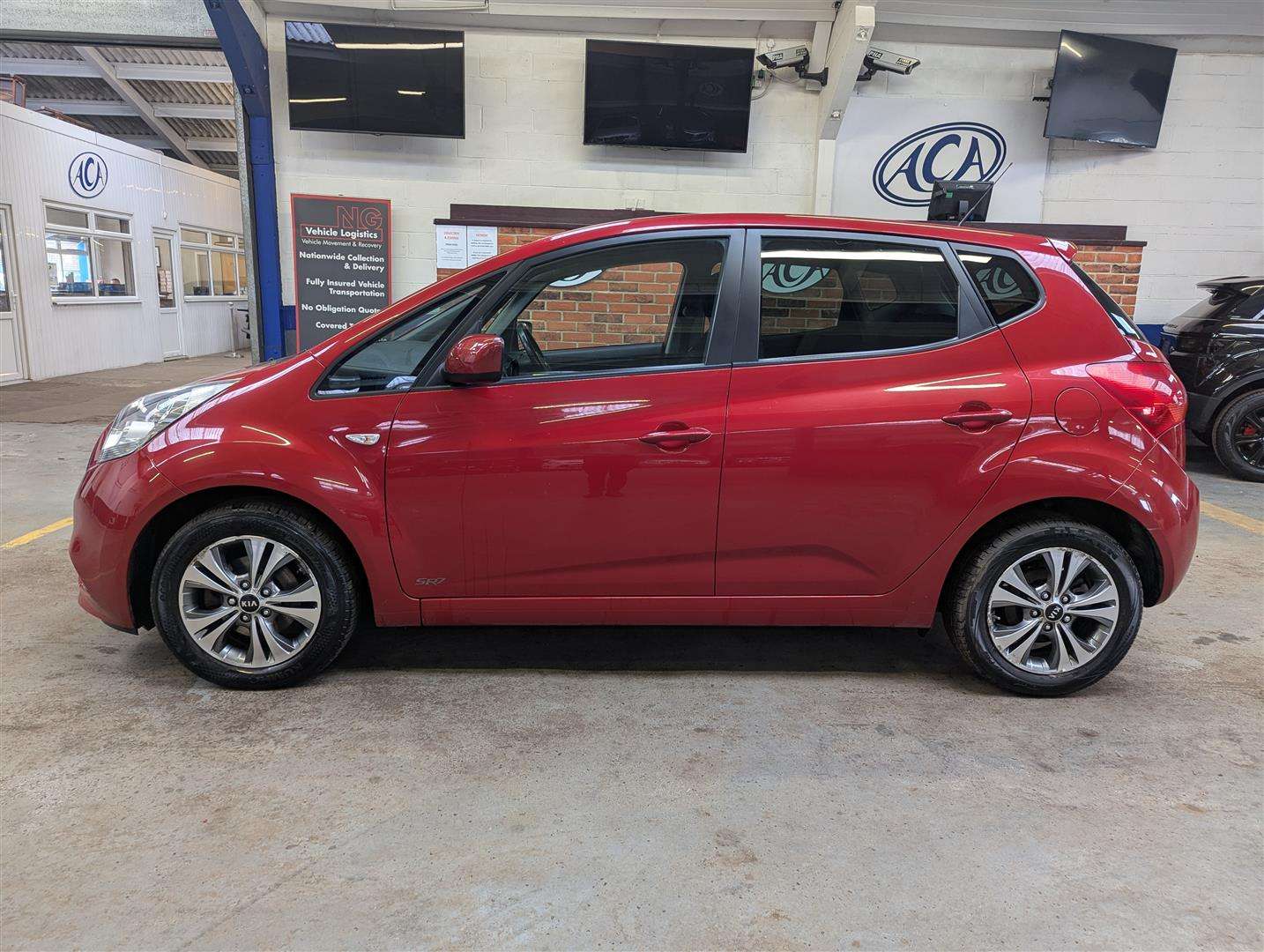 <p>2015 KIA VENGA SR7 CRDI</p>