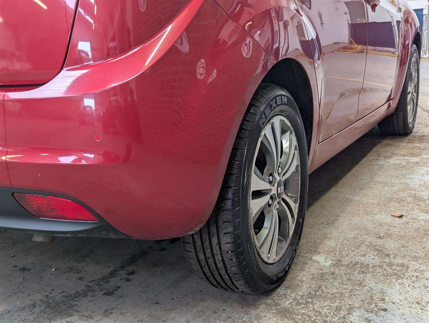<p>2015 KIA VENGA SR7 CRDI</p>