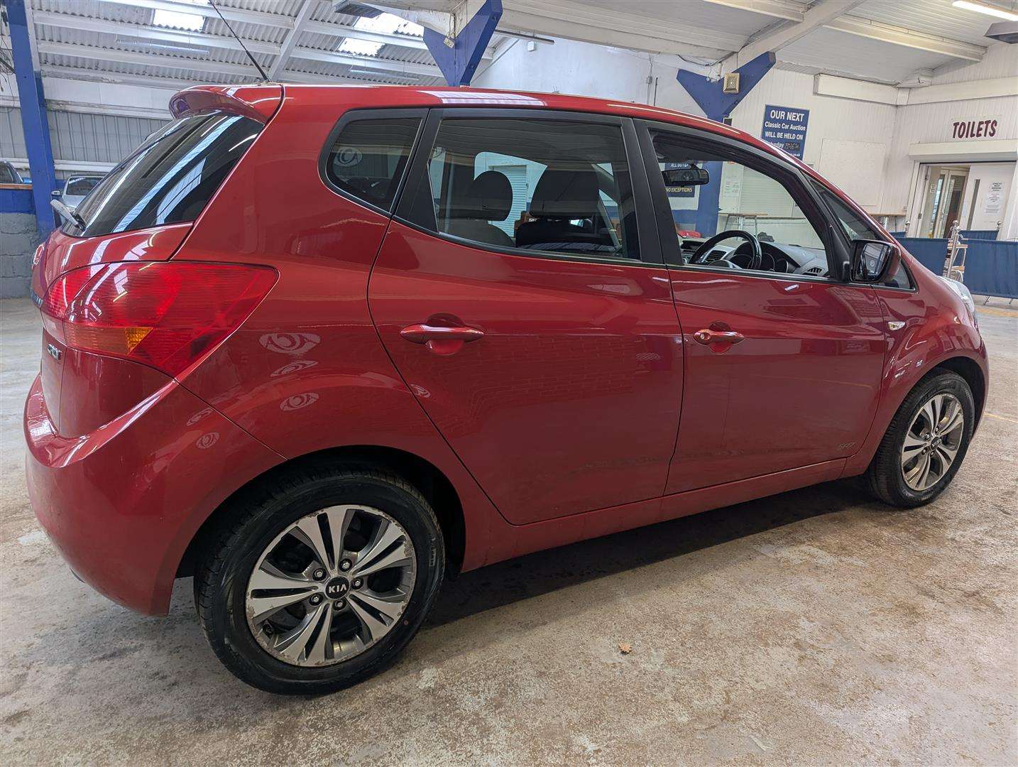 <p>2015 KIA VENGA SR7 CRDI</p>