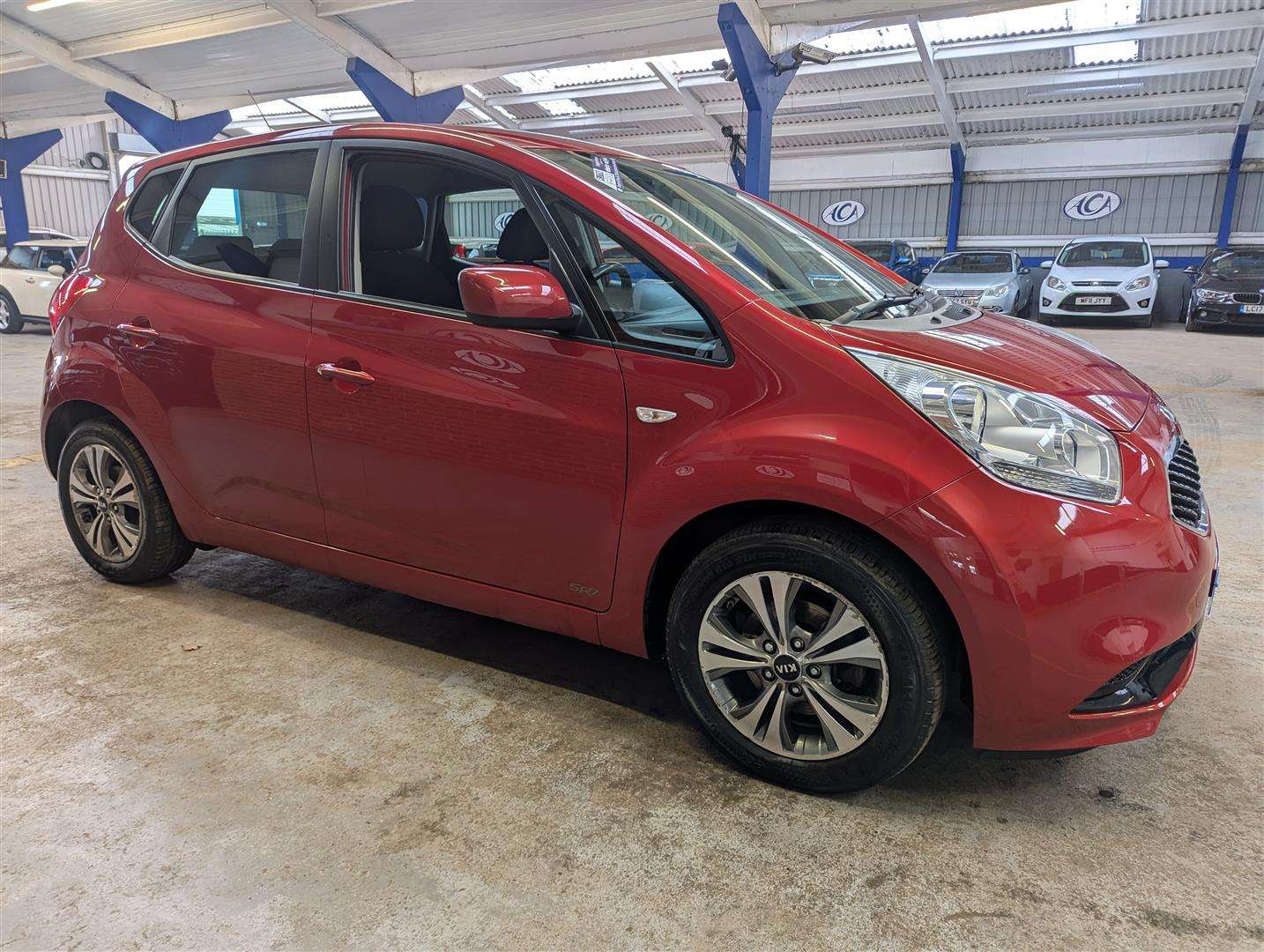 <p>2015 KIA VENGA SR7 CRDI</p>