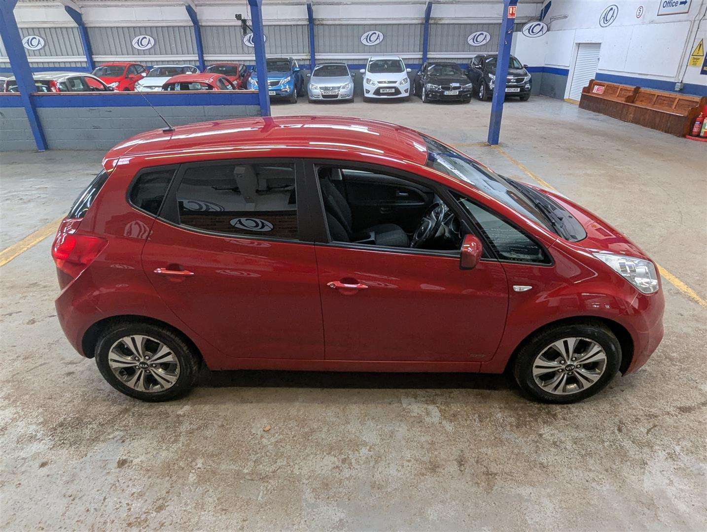 <p>2015 KIA VENGA SR7 CRDI</p>