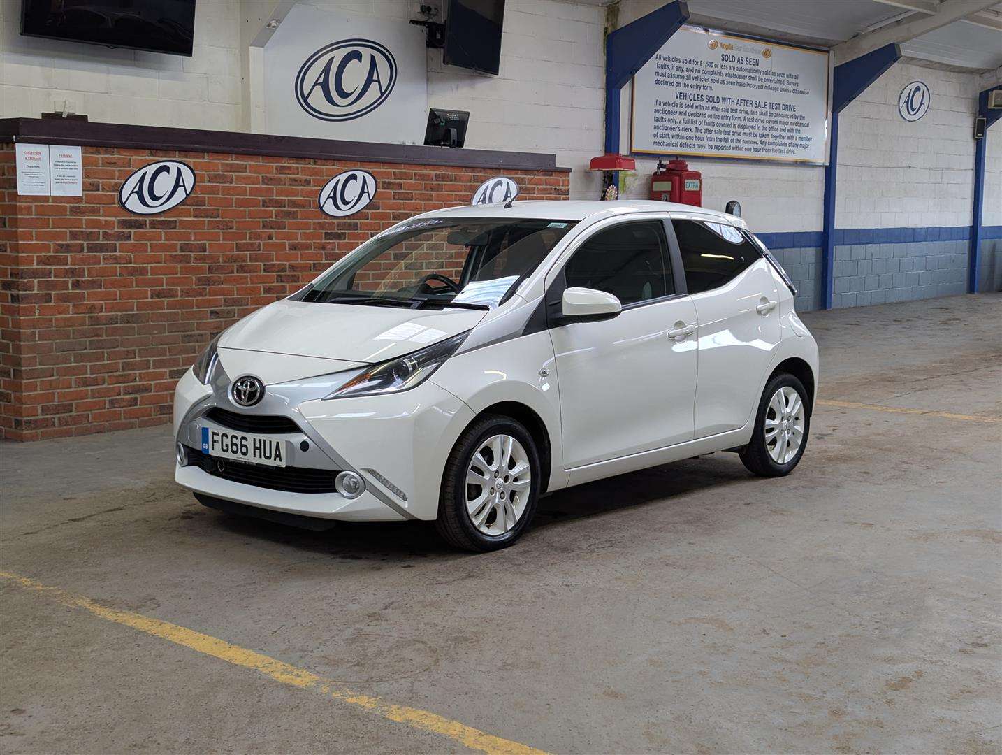 <p>2016 TOYOTA AYGO X-PURE VVT-I</p>
