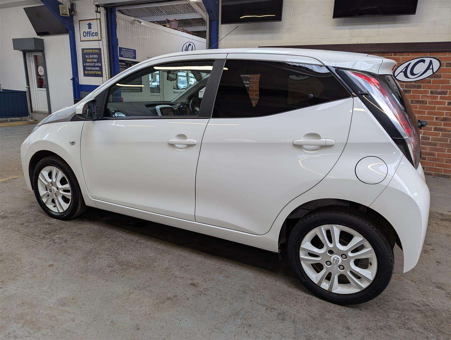 <p>2016 TOYOTA AYGO X-PURE VVT-I</p>