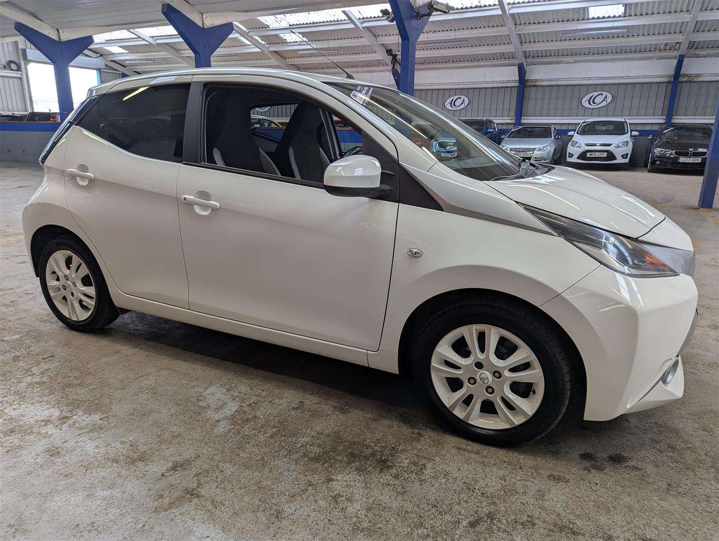 <p>2016 TOYOTA AYGO X-PURE VVT-I</p>