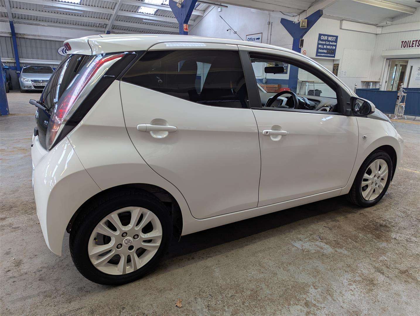 <p>2016 TOYOTA AYGO X-PURE VVT-I</p>