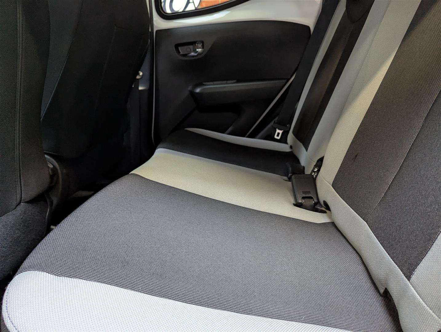 <p>2016 TOYOTA AYGO X-PURE VVT-I</p>