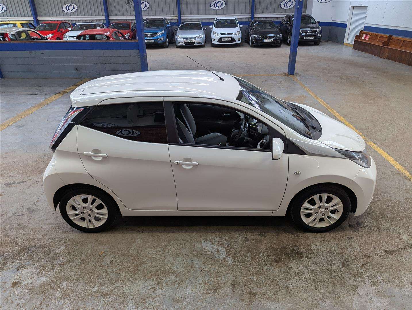 <p>2016 TOYOTA AYGO X-PURE VVT-I</p>