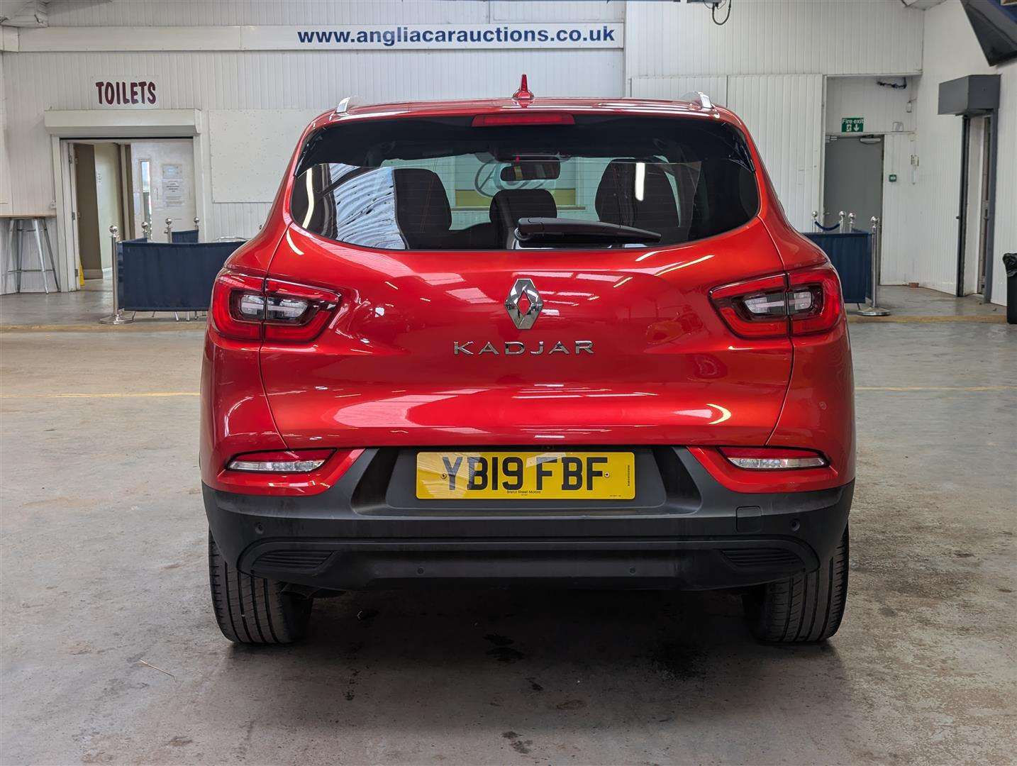<p>2019 RENAULT KADJAR ICONIC TCE</p>