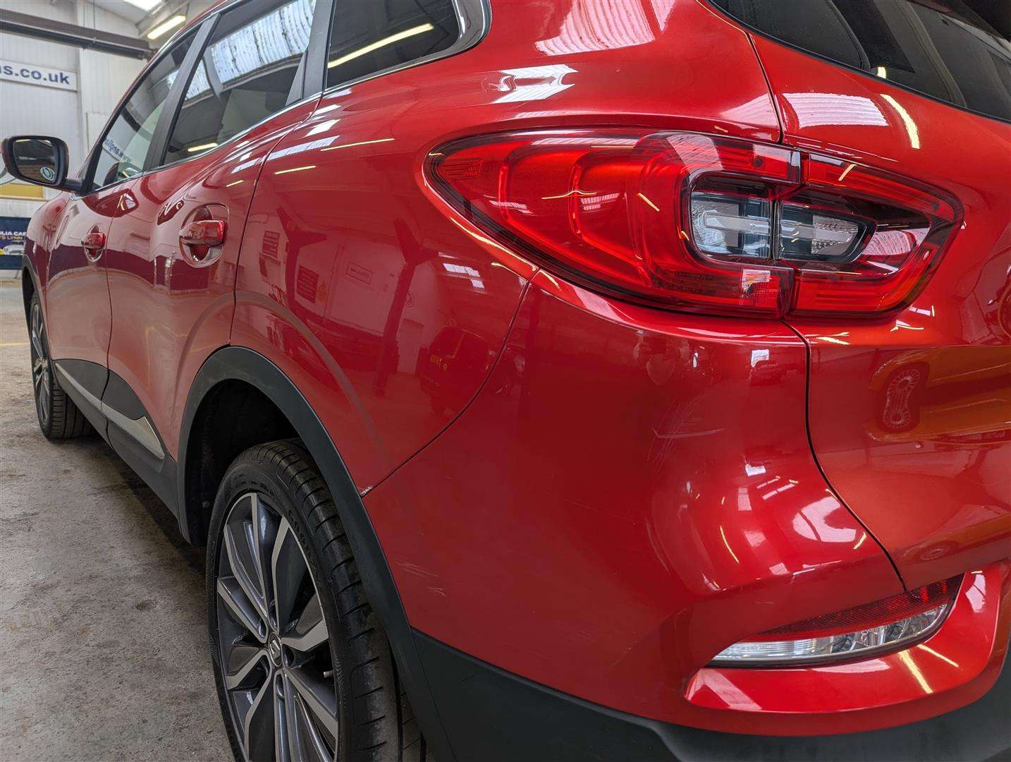 <p>2019 RENAULT KADJAR ICONIC TCE</p>