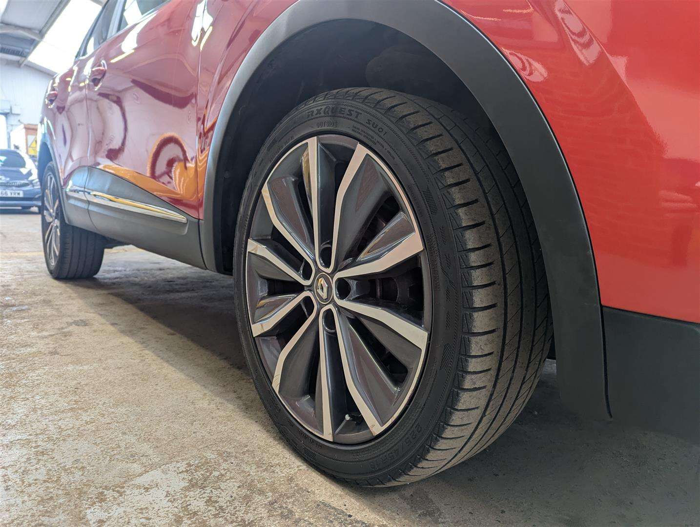 <p>2019 RENAULT KADJAR ICONIC TCE</p>