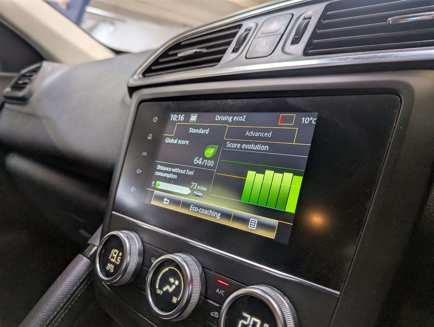 <p>2019 RENAULT KADJAR ICONIC TCE</p>