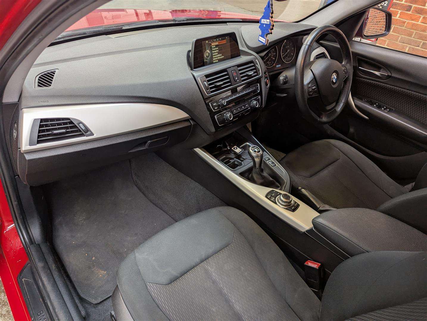 <p>2015 BMW 116D SE</p>