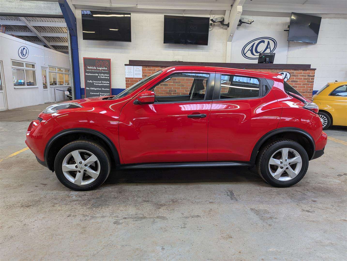<p>2017 NISSAN JUKE VISIA</p>