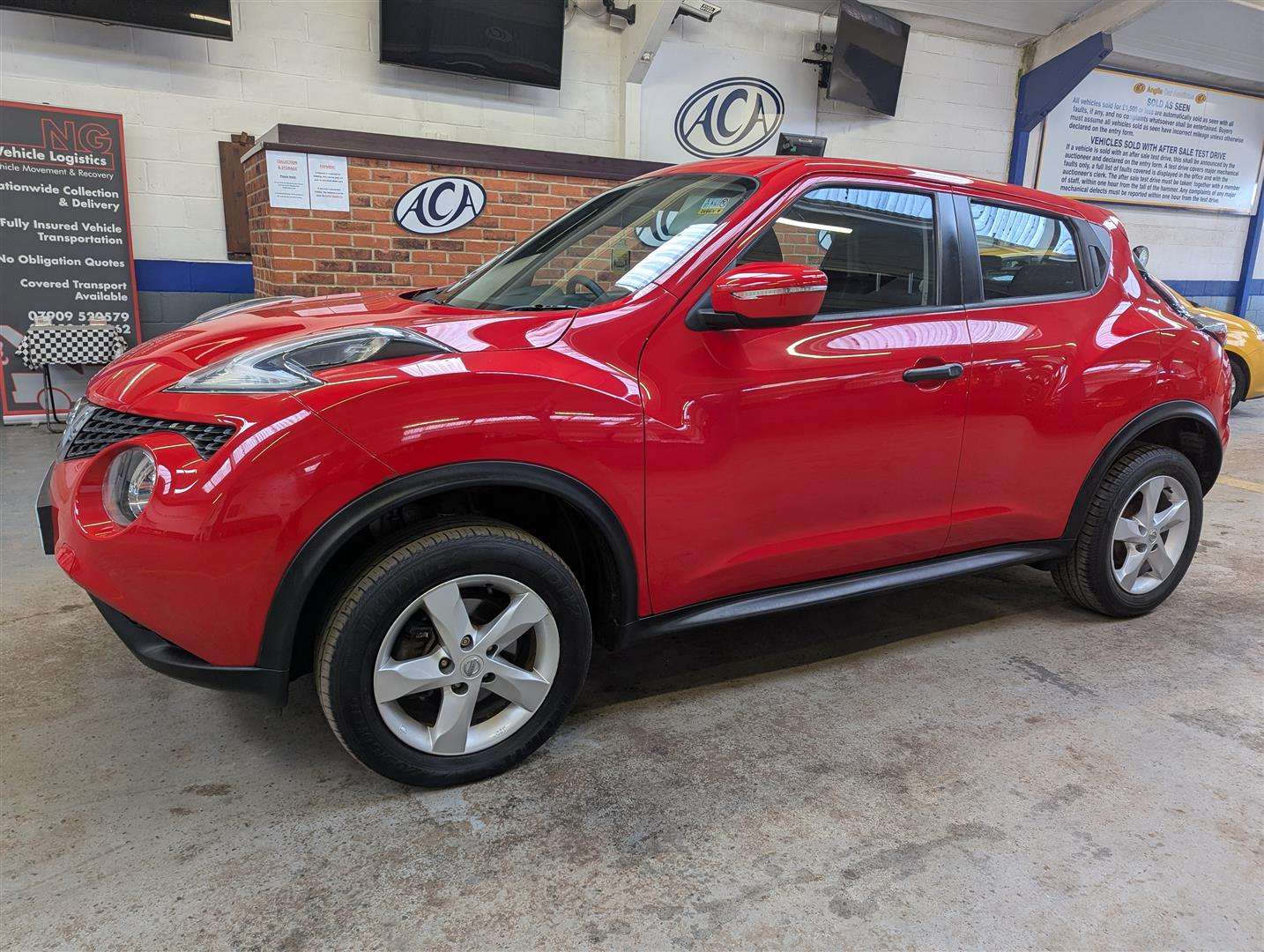 <p>2017 NISSAN JUKE VISIA</p>