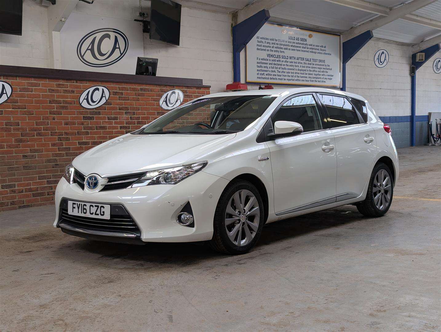 <p>2016 TOYOTA AURIS EXCEL VVT-I CVT</p>