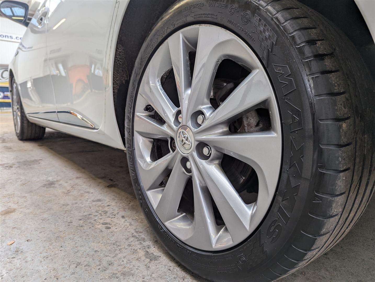 <p>2016 TOYOTA AURIS EXCEL VVT-I CVT</p>