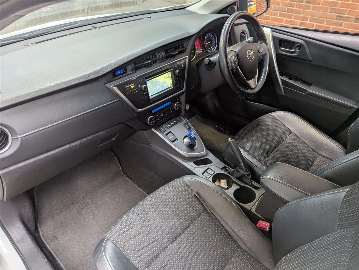 <p>2016 TOYOTA AURIS EXCEL VVT-I CVT</p>
