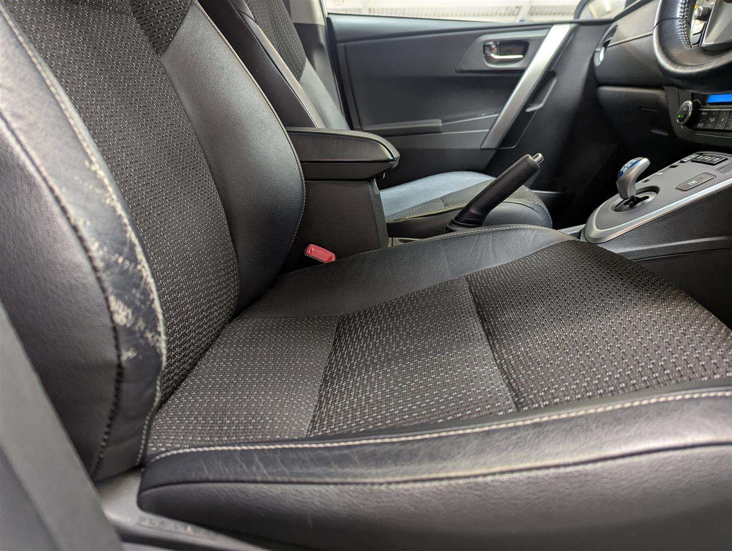 <p>2016 TOYOTA AURIS EXCEL VVT-I CVT</p>