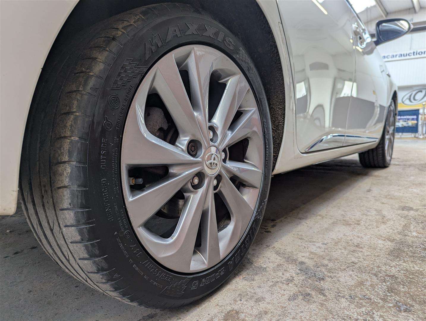 <p>2016 TOYOTA AURIS EXCEL VVT-I CVT</p>