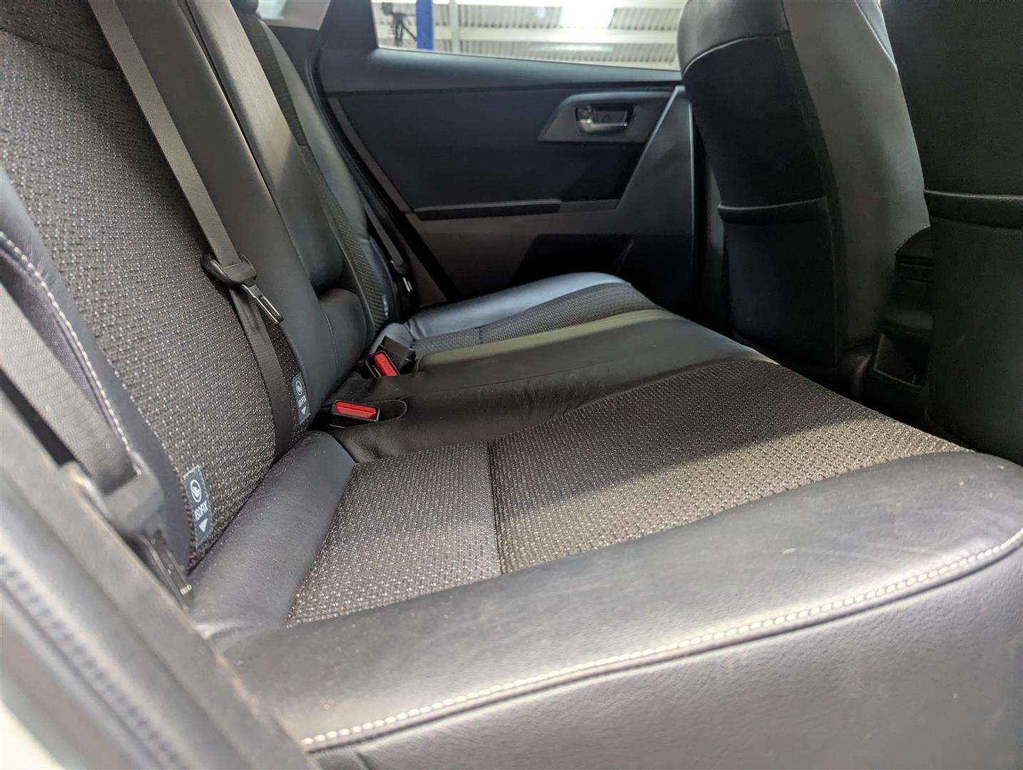 <p>2016 TOYOTA AURIS EXCEL VVT-I CVT</p>
