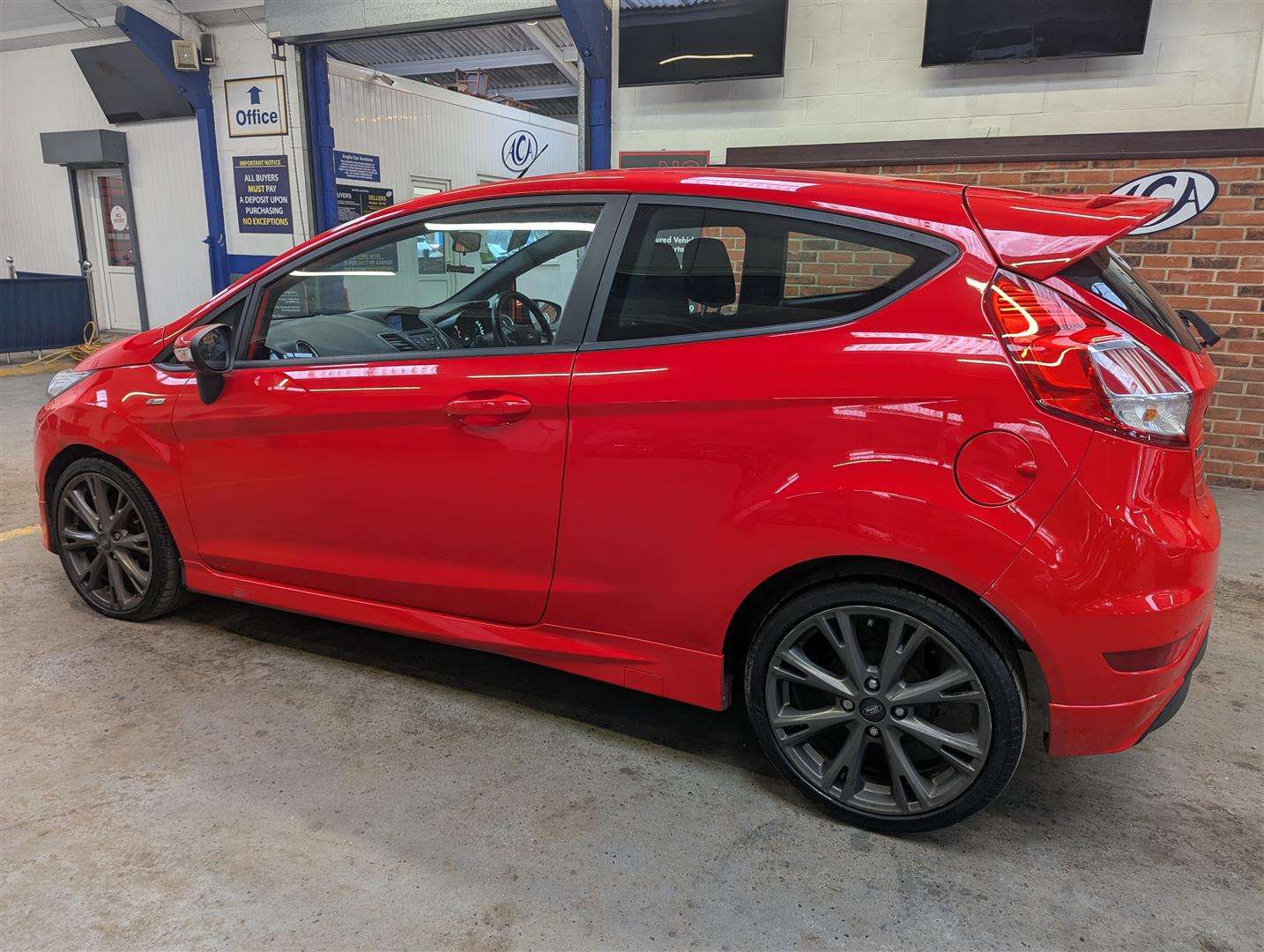 <p>2017 FORD FIESTA ST-LINE</p>