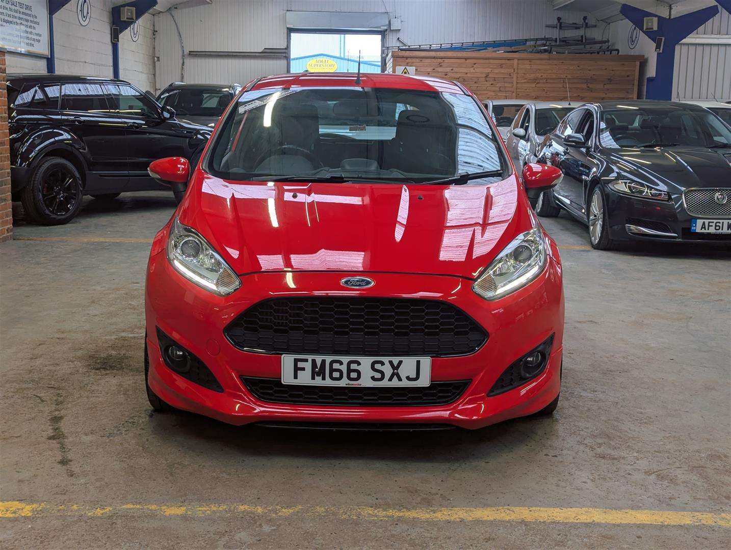 <p>2017 FORD FIESTA ST-LINE</p>