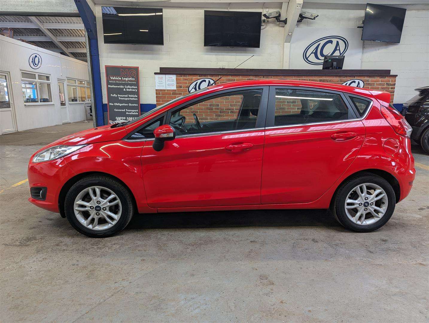 <p>2015 FORD FIESTA ZETEC</p>