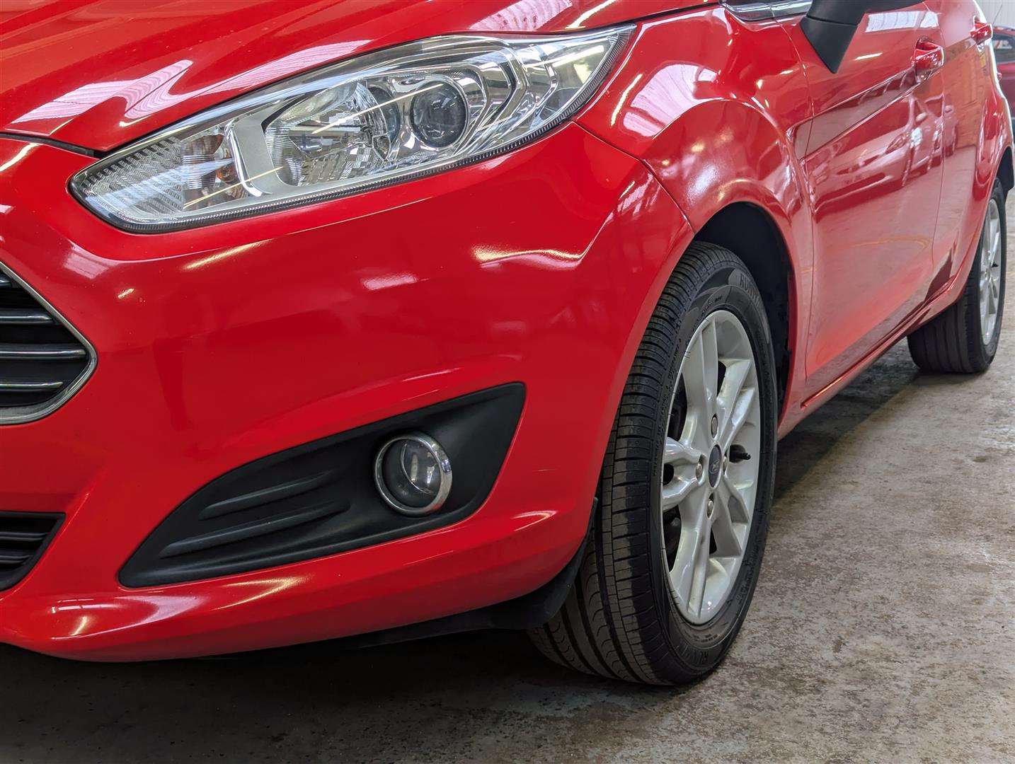 <p>2015 FORD FIESTA ZETEC</p>