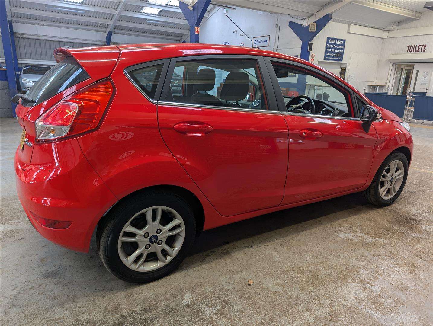 <p>2015 FORD FIESTA ZETEC</p>