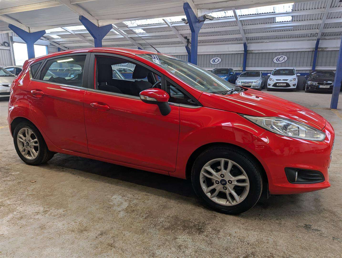<p>2015 FORD FIESTA ZETEC</p>