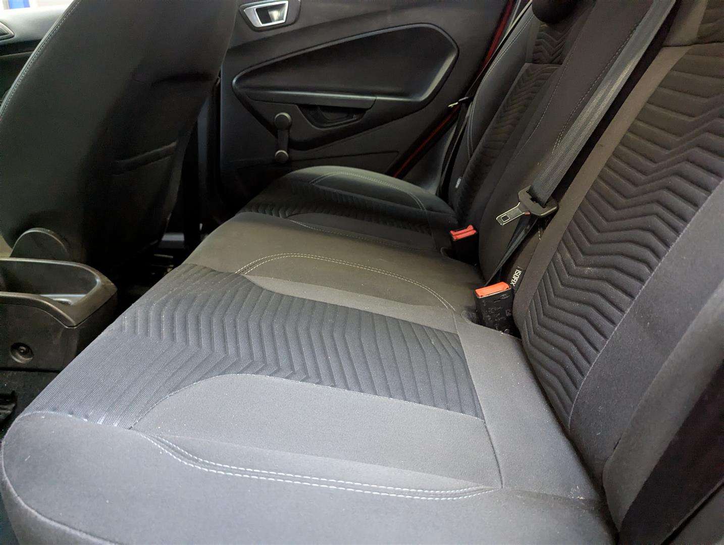 <p>2015 FORD FIESTA ZETEC</p>