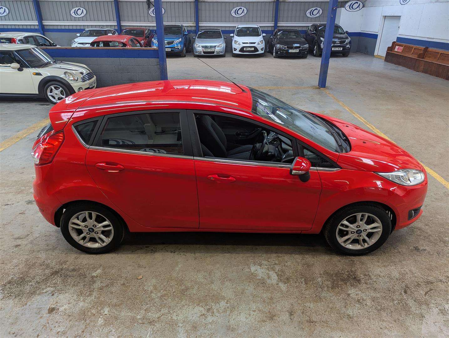 <p>2015 FORD FIESTA ZETEC</p>
