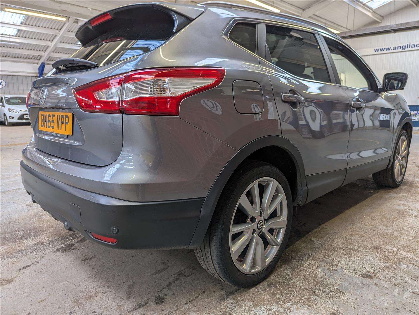 <p>2015 NISSAN QASHQAI TEKNA DCI CVT</p>