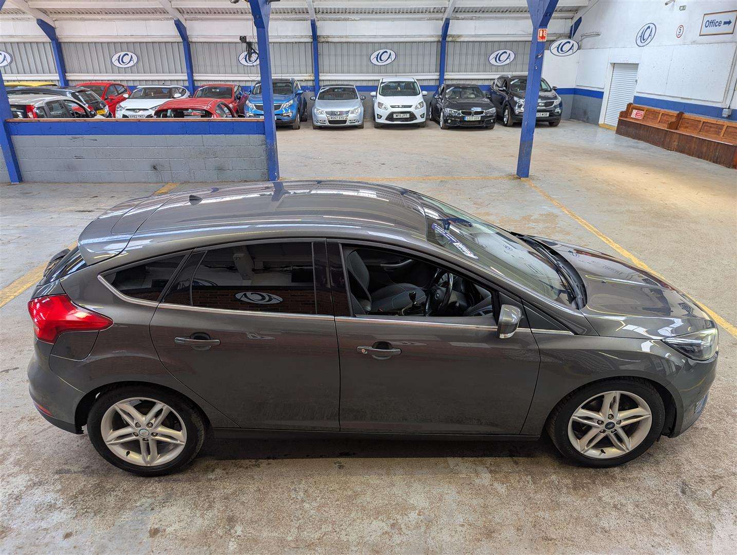 <p>2015 FORD FOCUS ZETEC</p>